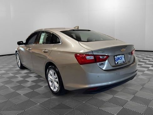 Used 2025 Chevrolet Malibu LT FWD image 3