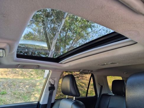 Used 2021 Toyota 4Runner SR5 Premium w/ Moonroof Package RWD image 15