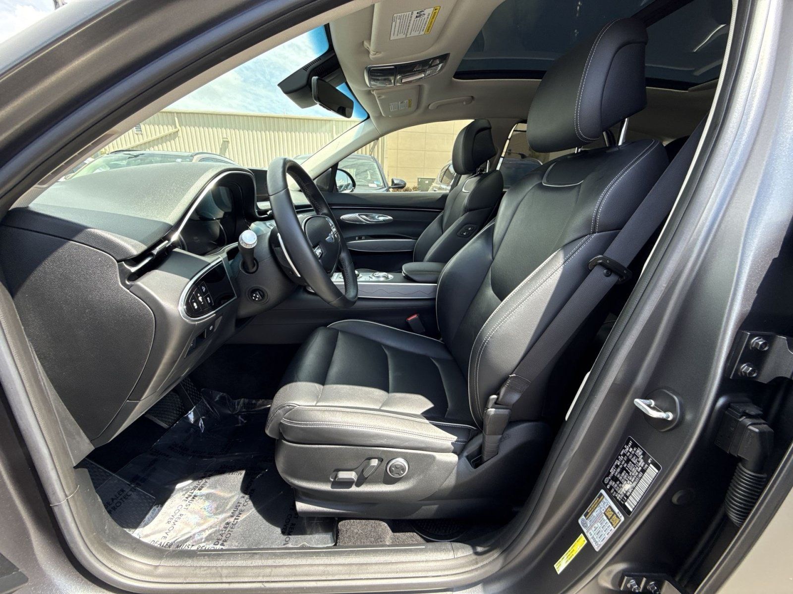 Used 2022 Genesis GV70 2.5T w/ Advanced Package AWD/4WD image 12