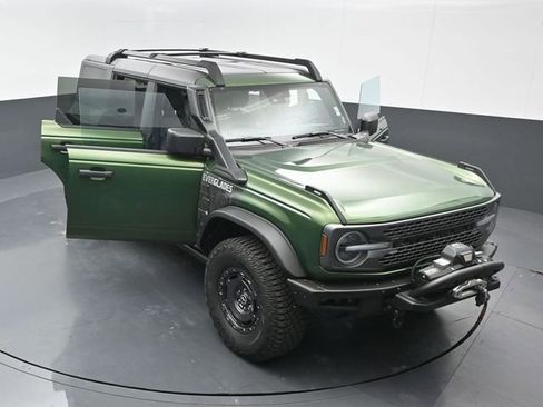Used 2023 Ford Bronco Everglades image 25