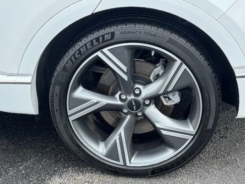 Certified 2025 Genesis GV80 2.5T Prestige AWD/4WD image 6