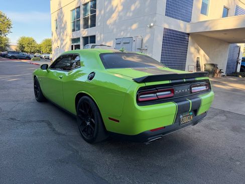Used 2015 Dodge Challenger R/T Scat Pack w/ Leather Interior Group RWD image 3