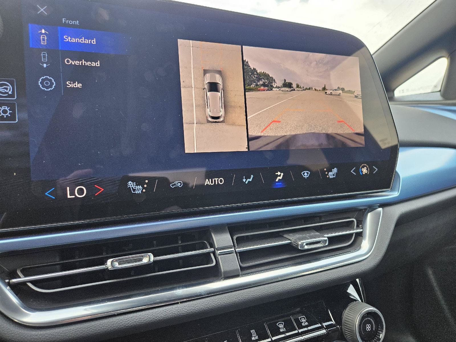 Used 2025 Chevrolet Equinox EV LT w/ Convenience Package FWD image 12