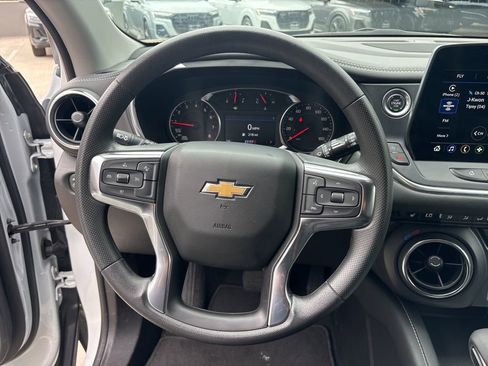 Used 2025 Chevrolet Blazer LT FWD image 20