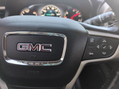 Used 2019 GMC Acadia Denali image 37