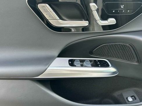 Used 2025 Mercedes-Benz E 350 Sedan image 13