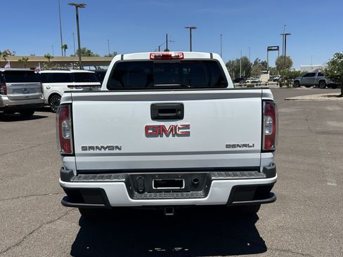 Used 2018 GMC Canyon Denali RWD image 4