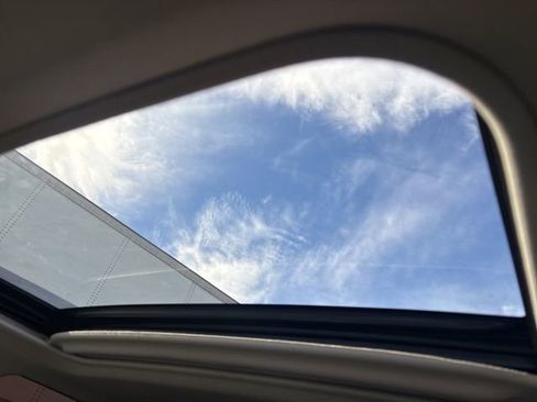 Used 2017 Toyota RAV4 XLE image 10