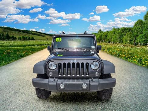 Used 2018 Jeep Wrangler Sport AWD/4WD image 8