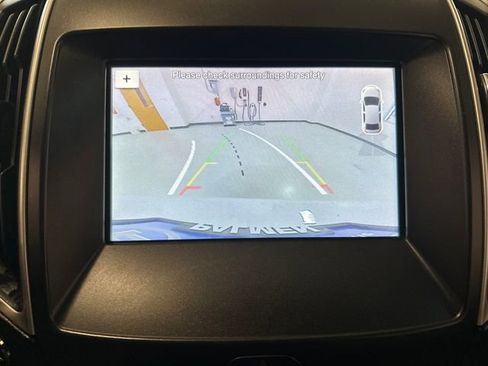 Used 2017 Ford Edge SEL w/ Equipment Group 201A image 20