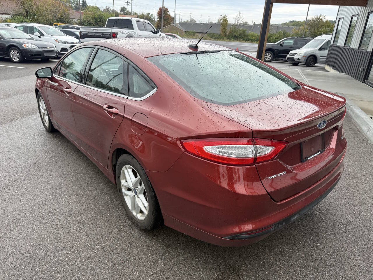 Used 2014 Ford Fusion SE FWD image 12
