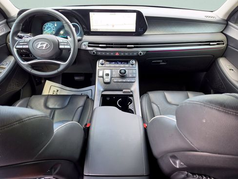Used 2024 Hyundai Palisade Limited FWD image 16