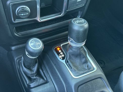 Used 2019 Jeep Wrangler Sport AWD/4WD image 19