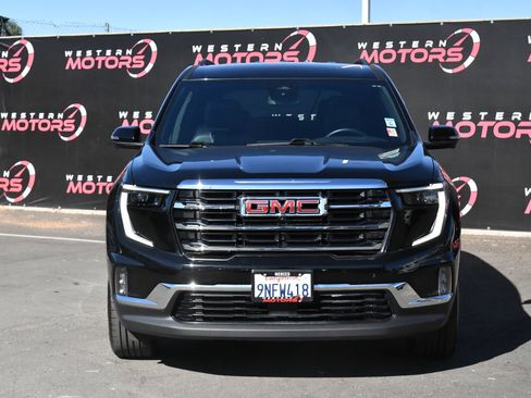 Used 2024 GMC Acadia Elevation AWD/4WD image 2