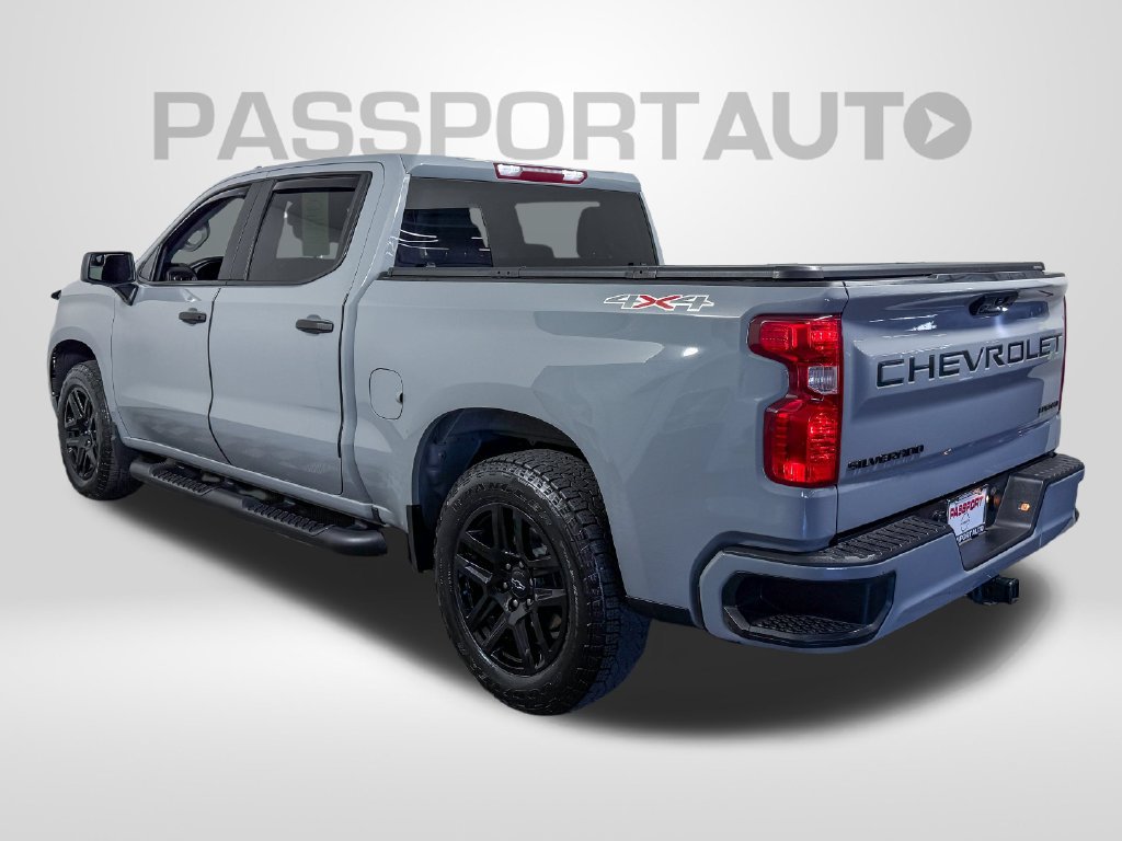 Used 2024 Chevrolet Silverado 1500 Custom w/ Turbomax Blackout Package AWD/4WD image 5