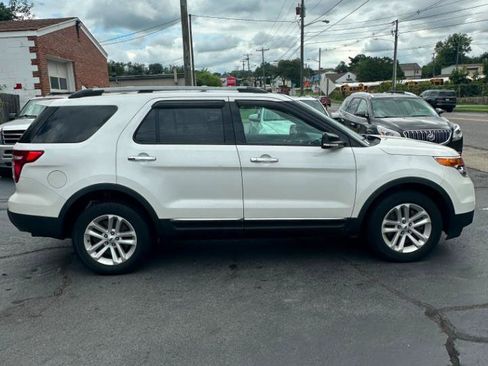 Used 2014 Ford Explorer XLT w/ Equipment Group 201A AWD/4WD image 7