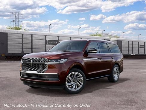 New 2027 Lincoln Navigator Reserve AWD/4WD image 2