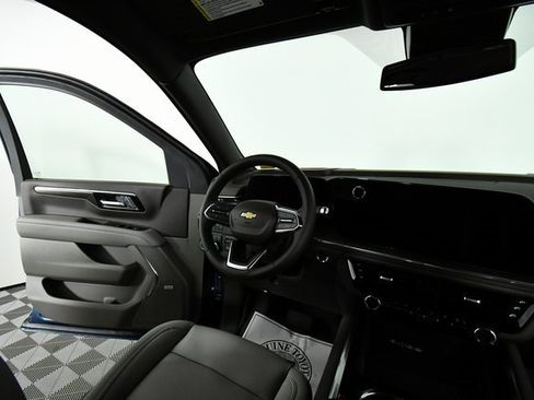 New 2026 Chevrolet Suburban LT w/ Comfort Package image 19