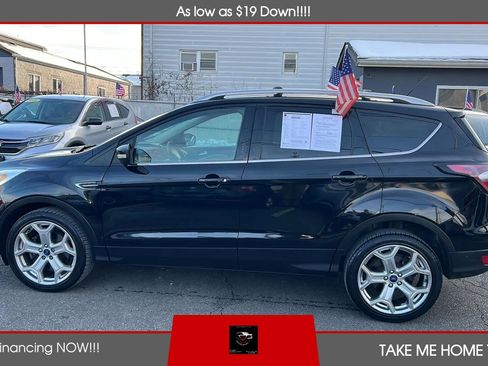 Used 2017 Ford Escape Titanium w/ Equipment Group 301A AWD/4WD image 2