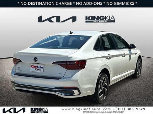 Used 2024 Volkswagen Jetta SEL FWD image 23
