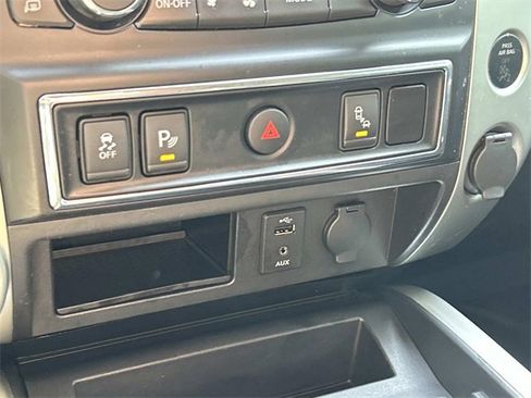 Used 2017 Nissan Titan PRO-4X image 28