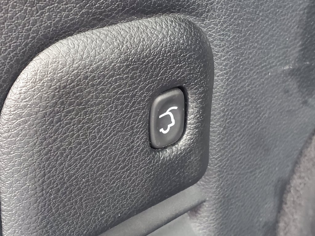 Used 2017 Jeep Grand Cherokee Altitude AWD/4WD image 29