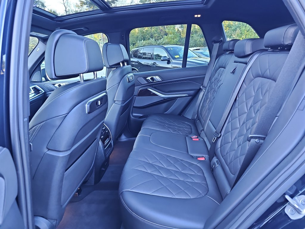 Used 2024 BMW X5 xDrive40i w/ M Sport Package AWD/4WD image 27