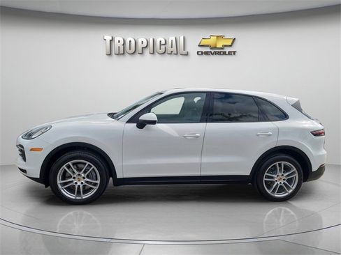 Used 2021 Porsche Cayenne image 2