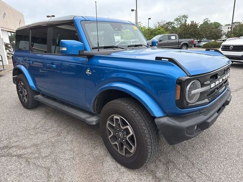 Used 2024 Ford Bronco Outer Banks AWD/4WD image 14