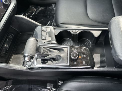 Used 2024 Kia Sportage EX FWD image 21