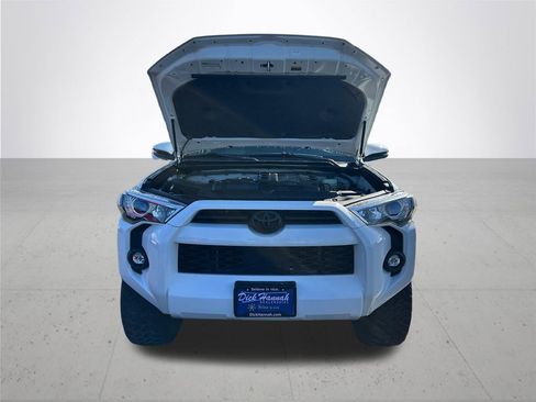 Used 2021 Toyota 4Runner SR5 Premium w/ Moonroof Package image 4