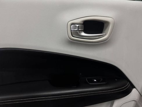 Used 2019 Jeep Compass Latitude w/ Popular Equipment Group image 30