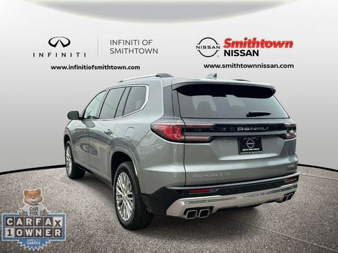 Used 2025 GMC Acadia Denali AWD/4WD image 11
