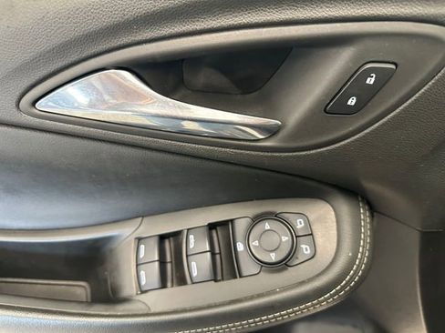 Used 2023 Buick Encore GX Preferred w/ Cold Weather Comfort Package FWD image 18
