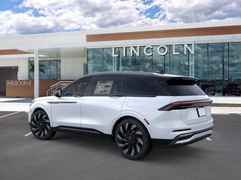 New 2026 Lincoln Nautilus Reserve AWD/4WD image 4