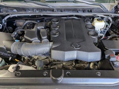 Used 2016 Toyota 4Runner SR5 AWD/4WD image 22