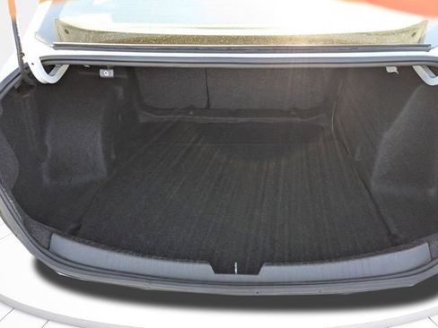 Used 2023 Chevrolet Malibu LT image 12