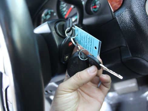 Used 2011 GMC Sierra 2500 SLT w/ SLT Convenience Package image 31