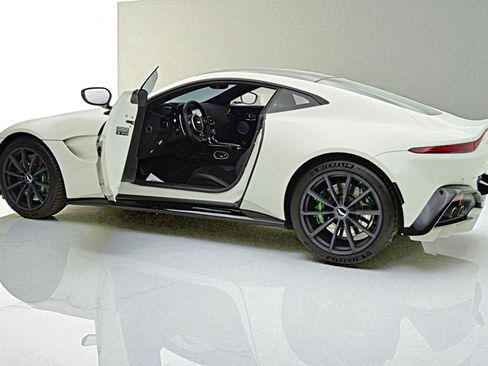 Used 2019 Aston Martin V8 Vantage Coupe image 5