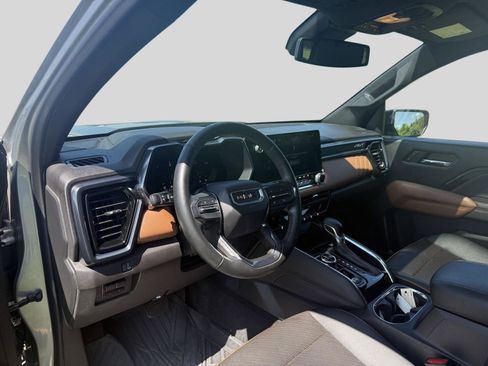 Used 2023 GMC Canyon AT4 w/ AT4 Premium Package AWD/4WD image 6