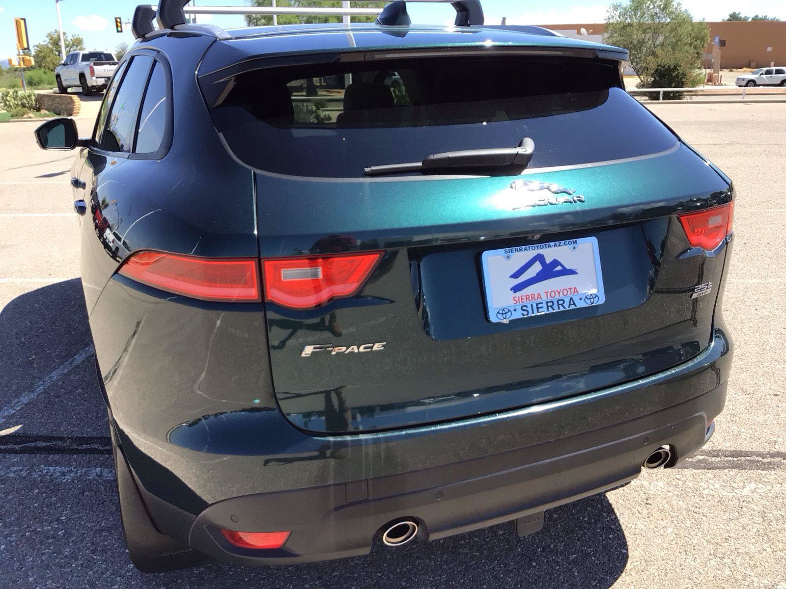 Used 2018 Jaguar F-PACE Premium AWD/4WD image 11