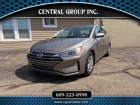 Used 2020 Hyundai Elantra SE w/ Convenience Package (C2) image 1