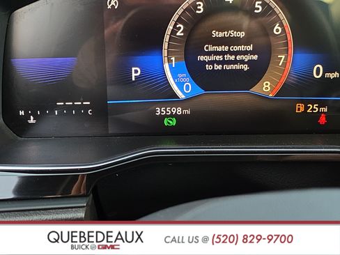Used 2024 Volkswagen Jetta SE w/ Panoramic Sunroof Package FWD image 17
