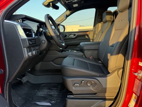 New 2026 GMC Yukon XL Denali w/ Denali Reserve Package image 22