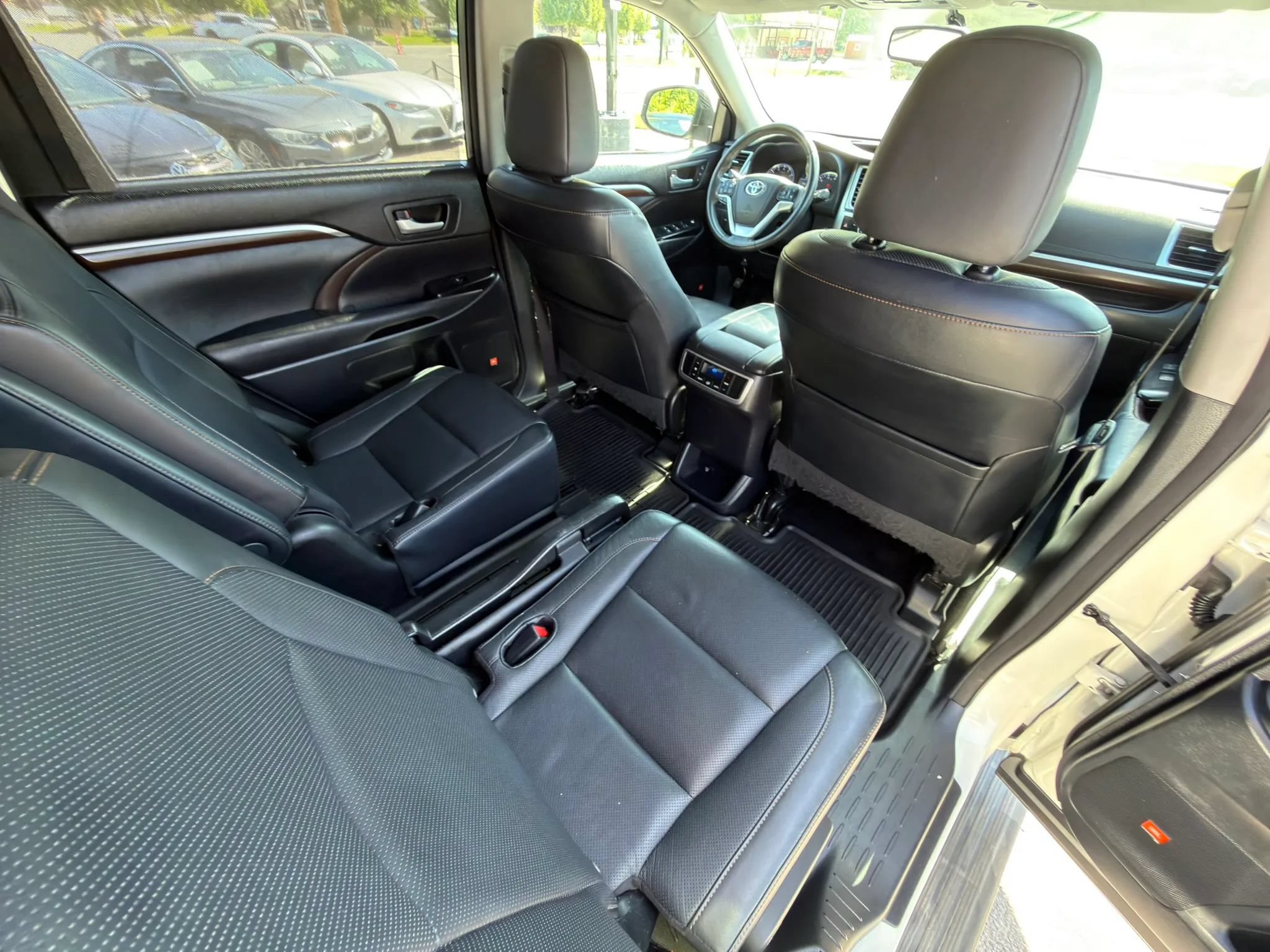 Used 2015 Toyota Highlander Limited AWD/4WD image 15