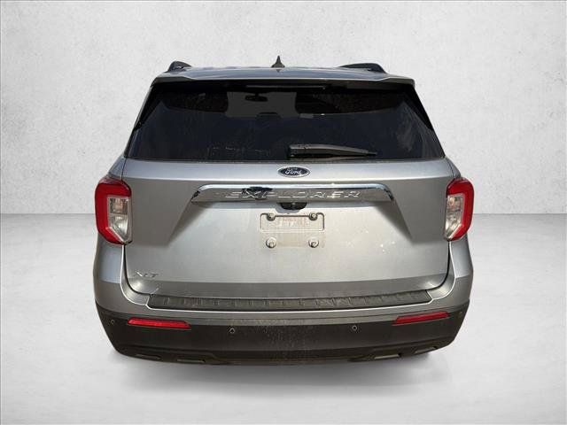 Used 2022 Ford Explorer XLT RWD image 4