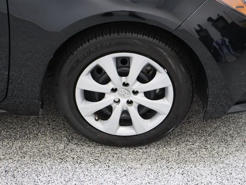 Certified 2023 Toyota Corolla LE FWD image 5