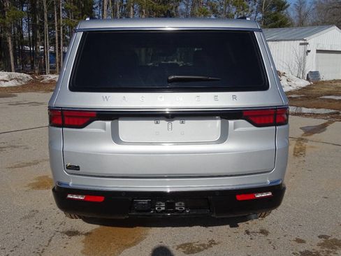 Used 2025 Jeep Wagoneer Series II image 10