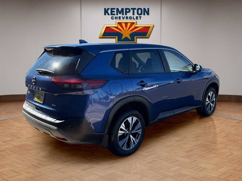 Used 2023 Nissan Rogue SV image 6