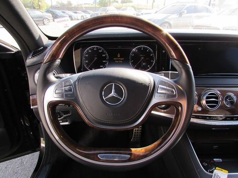 Used 2015 Mercedes-Benz S 550 Sedan image 9